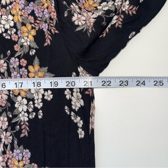 Maurices Black Multicolor Floral Print Fray Hem Tunic Popover Top Medium Women’s - Picture 6 of 10